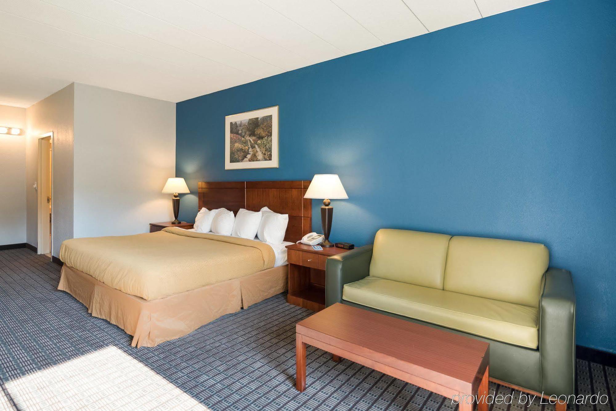 Rodeway Inn Greenfield Eksteriør billede