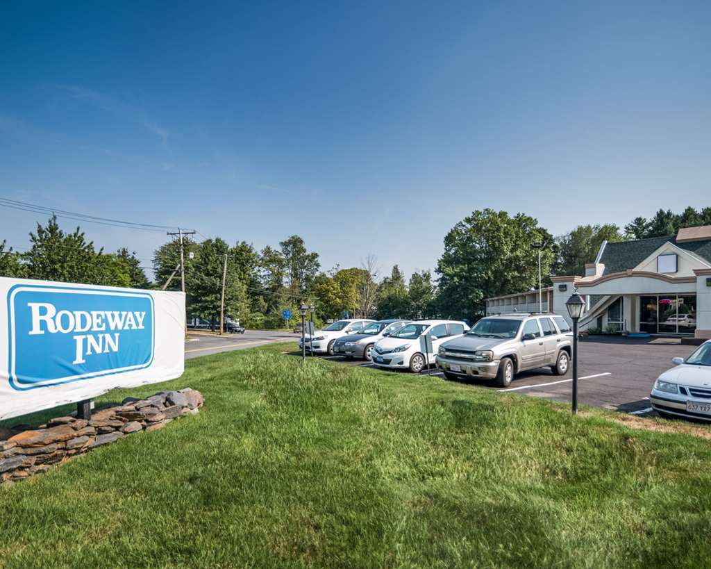 Rodeway Inn Greenfield Eksteriør billede